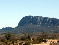 Pic saint Loup depuis le Ravin des arcs