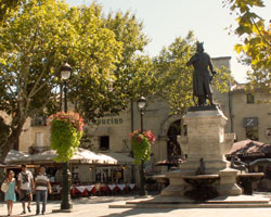 Place Saint-Louis - Aigues Mortes