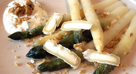 Asperges sauce au Pélardon