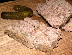 Terrine de porc Cévenole - déguster