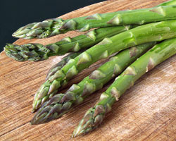 Peler les asperges