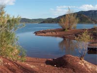 Rives du Lac du Salagou 1